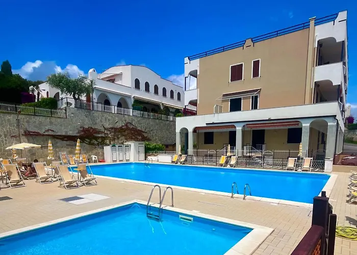 Casa La Perla - Alloggio Con Terrazza Panoramica, Piscina E Free Parking