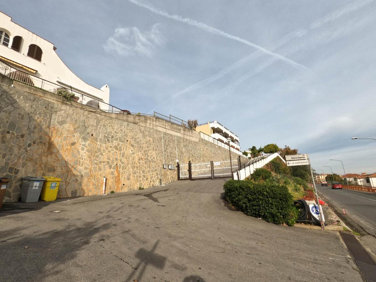 Casa La Perla - Con Terrazza Panoramica, Piscina E Free Parking Apartment Ceriale