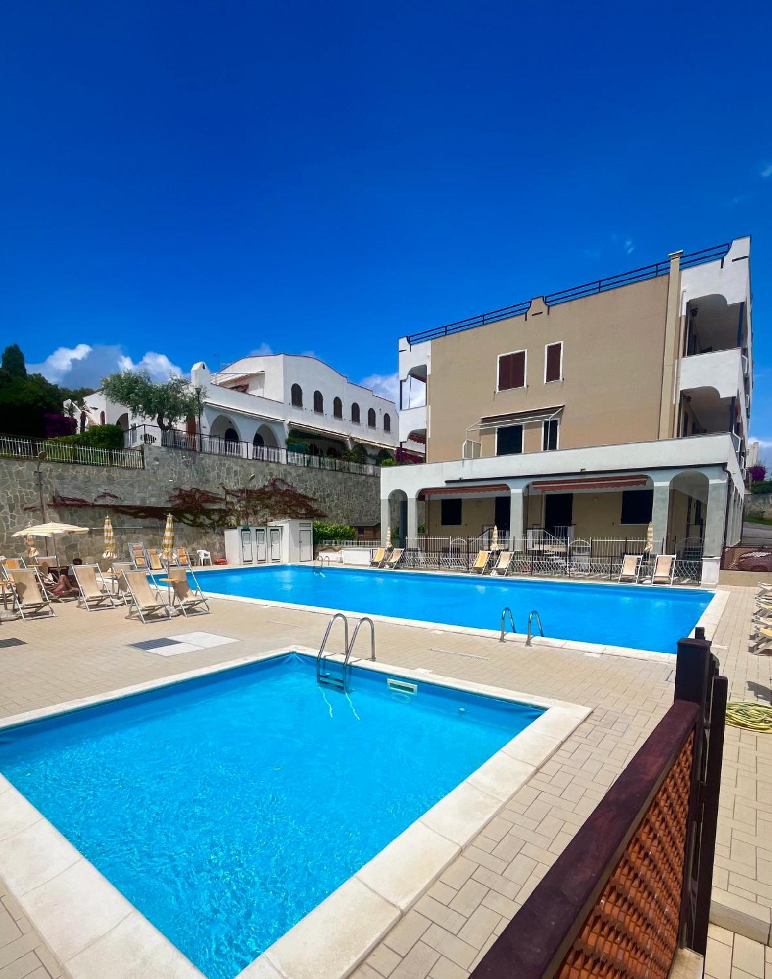 Casa La Perla - Con Terrazza Panoramica, Piscina E Free Parking Apartment
